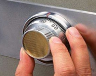 佛山金卫士开锁-开启机械保险柜方法?